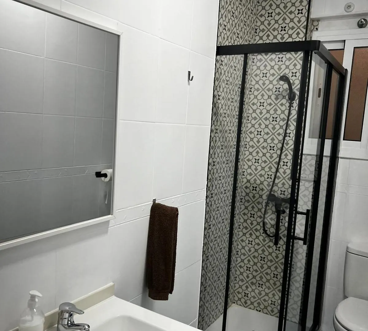 By Malagagrupos Centro Historico Parking Gratis 3 Habitaciones 0*, Malaga