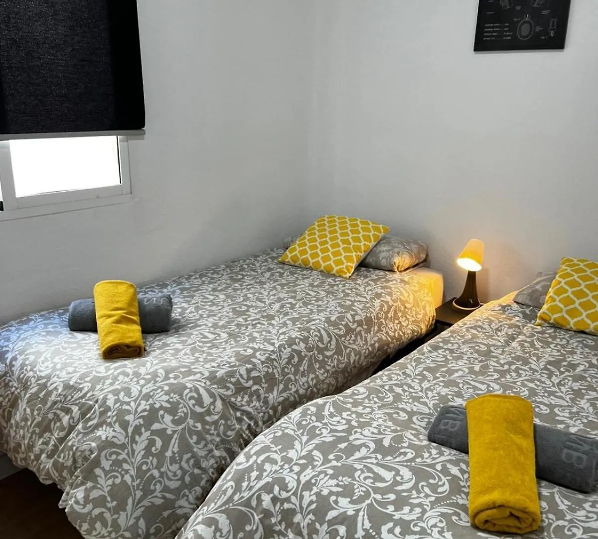 By Malagagrupos Centro Historico Parking Gratis 3 Habitaciones Apartment Malaga
