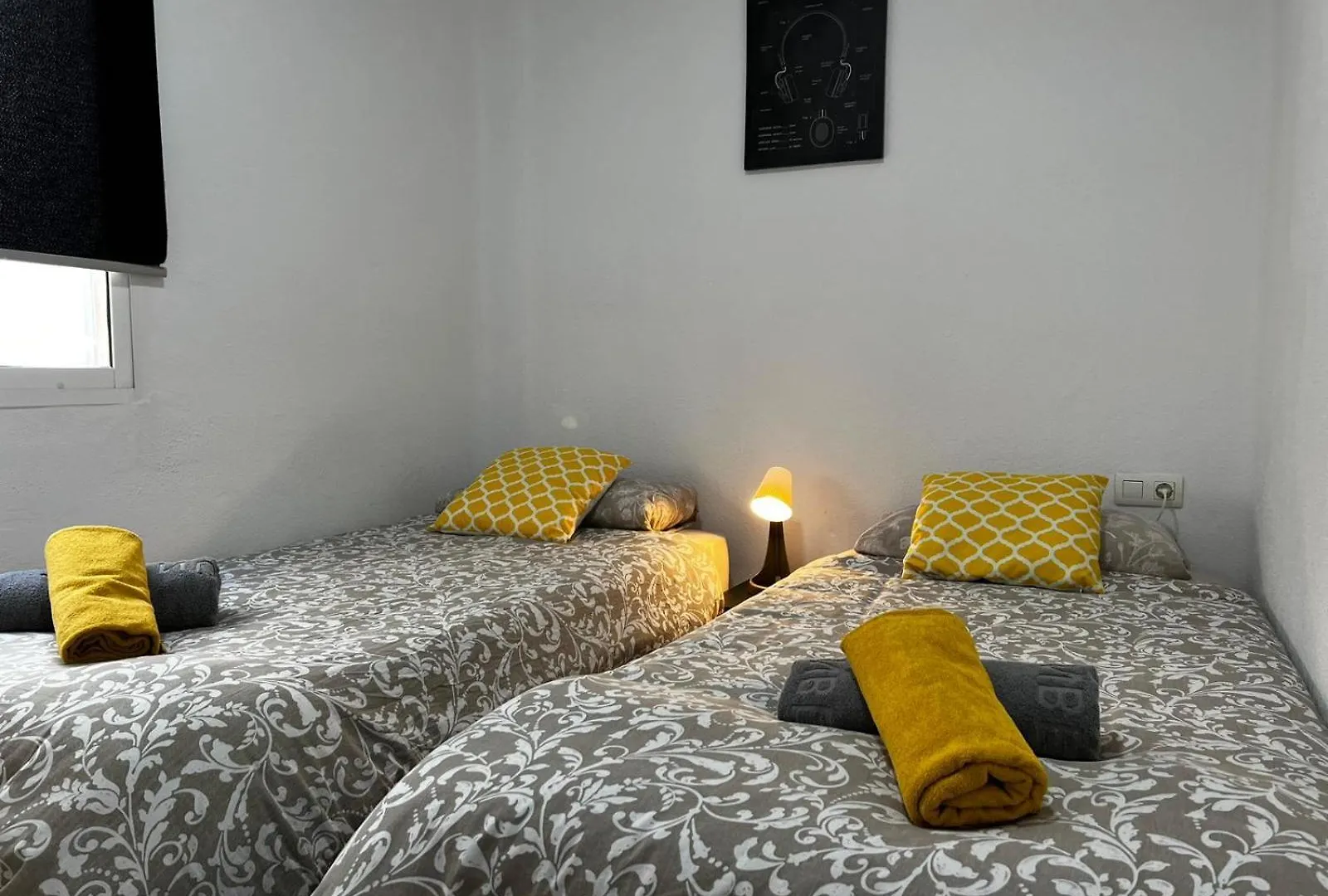 By Malagagrupos Centro Historico Parking Gratis 3 Habitaciones Apartment Malaga